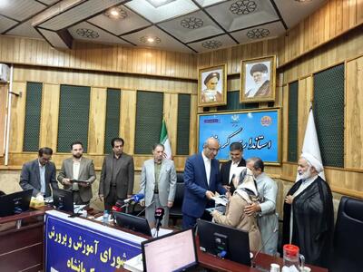 تقدیر از دانش‌آموزان رتبه برتری کنکور در کرمانشاه