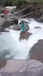 از خودگذشتگی پرستار هندی برای رساندن واکسن به یک نوزاد/فیلم