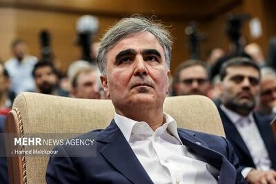 فرزین: هیچ برنامه‌ای برای افزایش نرخ ارز ۷۰ هزار تومانی نداریم