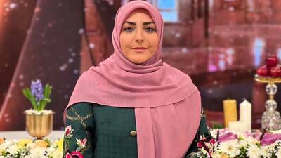 فیلم / لباس عوض کردن المیرا شریفی مقدم در آنتن زنده صدا و سیما / خانم مجری  طناز ایرانی متفاوت از دیگر خانم مجری ها ...