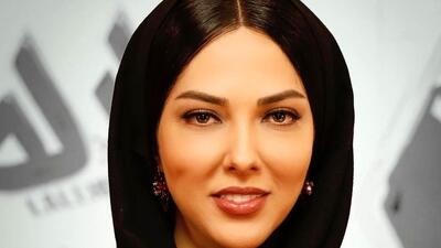نگاهی به ماشین هوش پران و لاکچری لیلا اوتادی   با تیپ ... و عینک خلبانی