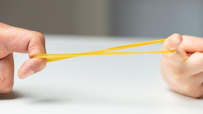 اولین کش لاستیکی ترموالکتریک جهان که از گرمای بدن برق تولید می‌کند