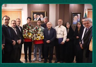 استاندار مازندران با 2 رتبه برتر کنکور دیدار کرد - تسنیم