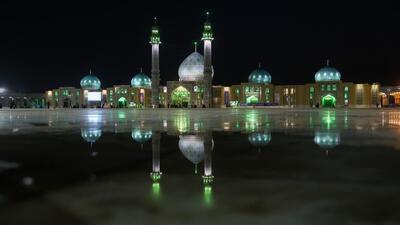 حال و هوای زیبای مسجد مقدس جمکران شب تاجگذاری حضرت مهدی (عج) + فیلم