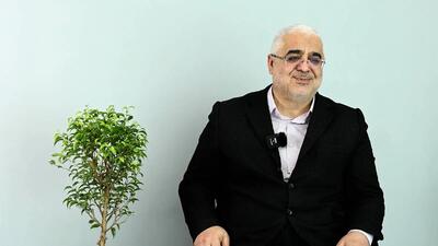 نماینده ادوار مجلس: از رهبری در خواست دارم نهادهای موازی‌کار را حذف کنند