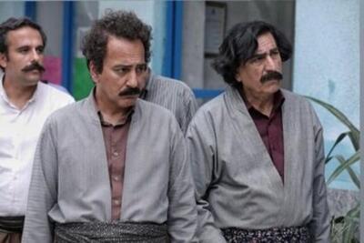 تاریخ و زمان وبگردی؛نگاه تیپ هنری و متفاوت حمیدرضا آذرنگ عمو خلیل سریال نون‌خ در عکس جدیدش که پربازدید شد