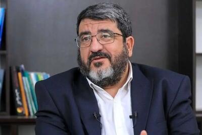 ایزدی: چه با مذاکره، چه بی مذاکره مشکل بین ایران و آمریکا حل شدنی نیست؛ باید مثل کوبا که تحریم است، معطل آمریکا نمانیم