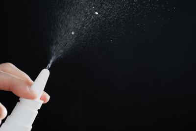 یک اسپری بینی معمولی می‌تواند راه کرونا را مسدود کند