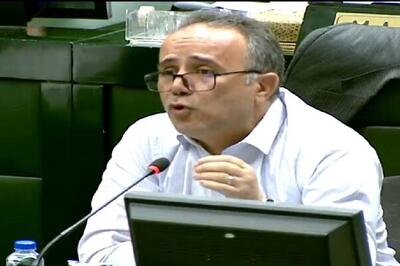 انتقاد علیمردانی از اتخاذ سیاست‌های انقباضی توسط بانک مرکزی