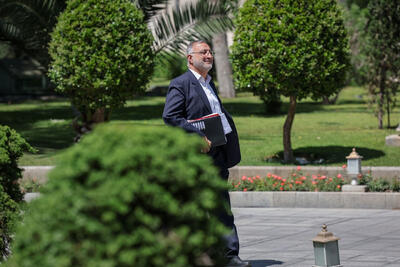 ادعای زاکانی پس از  فشارها و لغو کنسرت همایون شجریان: تنها مکان برگزاری تغییر کرده است!