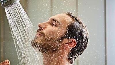 چگونه با حمام درست از ریزش مو جلوگیری کنیم؟