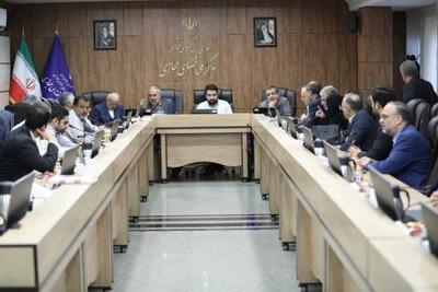 نشست مشترک نمایندگان مجلس با رئیس مرکز ملی فضای مجازی