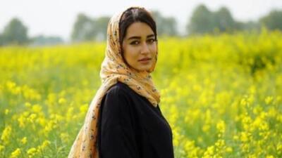 تصویر روز | پاتیناژ بازی مه لقا مینوش زاد بازیگر نقش خورشید قطب شمال در باشگاه ورزشی | گلی شی