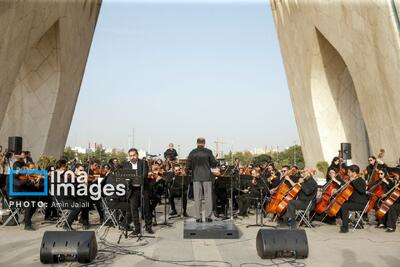 سازهای ارکستر سمفونیک تهران به یاد شهدای وطن کوک شد + فیلم