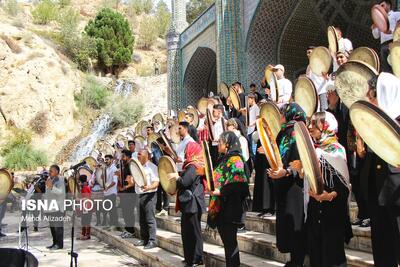 رونمایی از تمبر یادبود هزار و پانصدمین سالگرد میلاد پیامبر اکرم (ص)