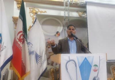 عطاری‌ها و آرایشگران جای پزشکان متخصص را گرفتند - تسنیم