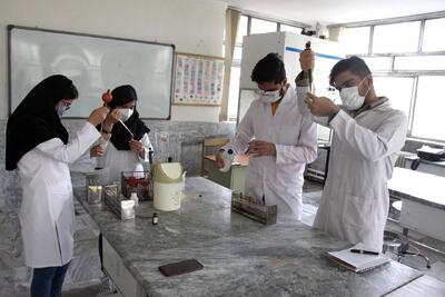 طرح پذیرش به شرط خدمت؛ پزشکی درجه ۲ برای شهروند درجه ۲/ تبدیل افزایش ظرفیت پذیرش پزشکی به تصمیمی بحث‌برانگیز | اقتصاد24