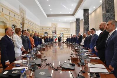 وزیر اطلاع‌رسانی لبنان: هیئت دولت از طرح فرماندهی ارتش برای محدود کردن سلاح استقبال کرد / محتوای طرح فرماندهی ارتش محرمانه باقی خواهد ماند /  فرماندهی ارتش هر ماه گزارشی درباره طرح به هیئت دولت ارائه خواهد داد / هرگونه پیشرفت در اجرای طرح منوط به دیگر طرف‌ها به‌ویژه اسرائیل است