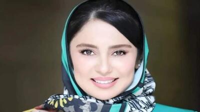 تصویر روز | ژست شیدا یوسفی با صندلی جادویی؛ با سیس خفن حرفه ای | گلی شی