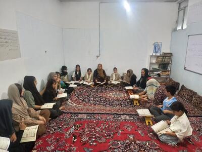محفل قرآنی کودکان مریوانی به مناسبت میلاد پیامبر اعظم (ص) برگزار شد