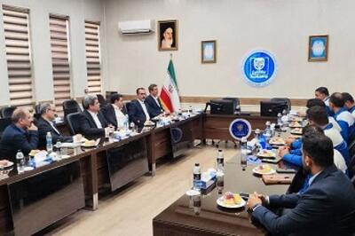 بازدید مدیرعامل بانک سینا از ایران خودرو خراسان: گام تازه بانک سینا و ایران‌خودرو برای گسترش همکاری‌های مشترک