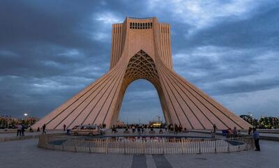 رازهای طراحی برج آزادی را برای اولین بار از زبان معمارش فاش شد - چیدانه