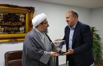 امام جمعه تبریز: دستاوردهای صنعت فضایی نماد توانمندی جوانان ایرانی است