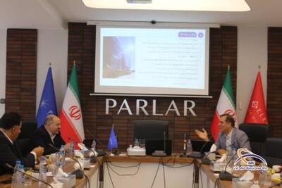 بازدید رئیس پژوهشگاه فضایی ایران از شرکت دانش‌بنیان پارلار