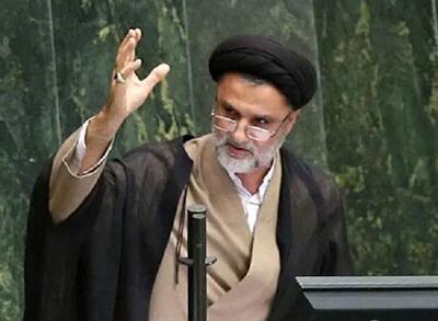 نبویان: عاقلانه نیست که ما عضو NPT باشیم