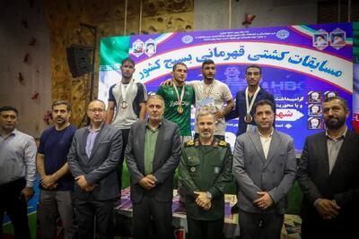 مازندران، قهرمان مسابقات کشتی فرنگی بسیج کشور شد