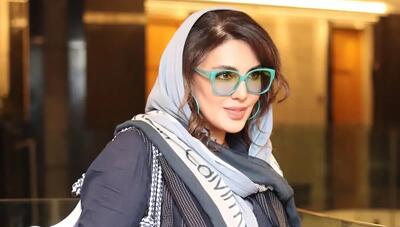 تیپ شیک و اسپرت لیلا بلوکات با عینک خاص و جذاب