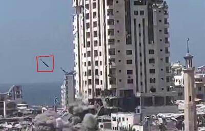 فیلم/ لحظه انهدام برج ۱۳ طبقه در غزه