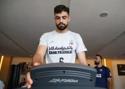 به همه حریفان مثل آمریکا و لهستان نگاه می‌کنیم