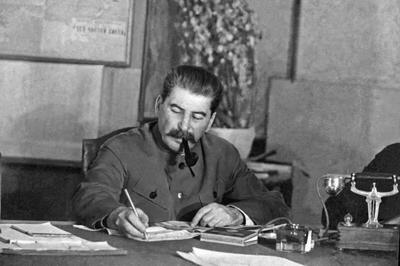 رهبری که قاتل میلیون‌ها نفر بود چه غذایی دوست داشت؟ / خوراکی‌های مورد علاقه استالین رهبر شوروی