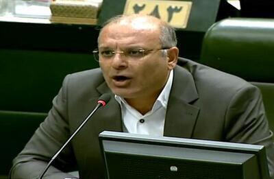 لک علی آبادی: هر کسی در مقابل اتحاد مقدس شکل گرفته بایستد آب در آسیاب دشمن می‌ریزد