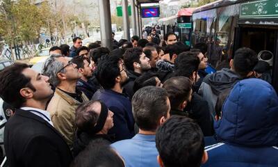 صف‌های طولانی و اتوبوس‌های فرسوده؛ چرا حمل‌ونقل عمومی تهران به بحران رسیده است؟