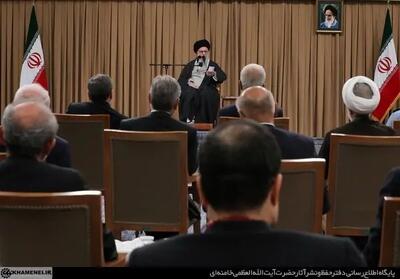 تصویری پربازدید از گفتگوی خصوصی رهبر انقلاب با پزشکیان