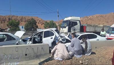 مصدوم شدن ۵ نفر بر اثر تصادف دو خودرو در محور نرماشیر- کامرانیه