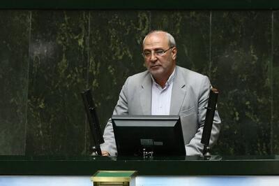 حاجی‌دلیگانی، نماینده مجلس: عراقچی فردا با متنی به مصر می‌رود که در آن قرار است محل نگهداری مواد غنی‌سازی شده را به آژانس بدهد