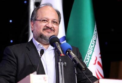 شریعتمداری: صنعت پتروشیمی ایران جایگاهی ممتاز در اقتصاد کشور دارد
