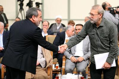 شیخ عطار: پرونده هسته‌ای از 2 روز پیش در اختیار لاریجانی قرار گرفته / شهادت می‌دهم ظریف سعی می‌کرد در برجام عجله نکند اما فشار می‌آوردند که عجله کن