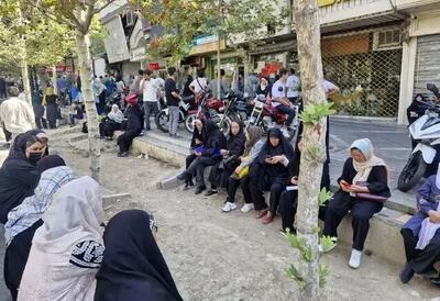ازدحام اتباع افغان در مقابل پلیس مهاجرت؛ ماجرا چه بود؟