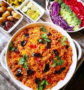 طرز تهیه پامادور پلا گیلانی؛ غذای سنتی مخصوص گیاه‌خواران