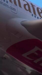 فرود زیبای هواپیمای A380 امارات در فرودگاه هیثرو لندن