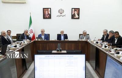 عارف: نباید با ورود علم و فناوری‌ها مقابله کنیم/ دستگاه‌ها اقدامات ضربتی را برای استفاده از فناوری‌های پیشرفته با عبور از نگاه‌ها و مانع تراشی‌های سنتی آغاز کنند