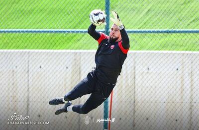 دروازه‌بان سابق پرسپولیس همبازیانش را نجات داد!  - پارس فوتبال