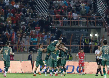 پیام جنجالی مالک شمس آذر به پرسپولیسی‌ها درباره فخریان