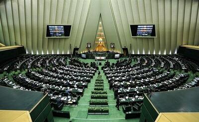ایده تندروهای مجلس برای خروج از NPT بهانه به دست دشمن می‌دهد