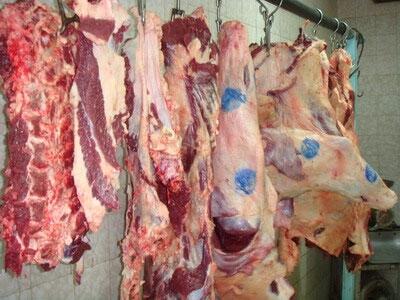 توزیع روزانه ۶۰ تن گوشت در میادین میوه و تره بار