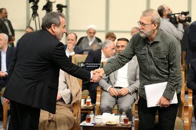 شوخی خبرنگار صداوسیما با لاریجانی و عراقچی | واکنش جالب آنها را ببینید